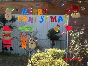 クリスマス会　窓の飾り